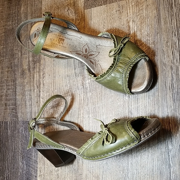 Jose Saenz Size 39 Green Leather Peep Toe Pump Heel Sandal - Picture 2 of 16